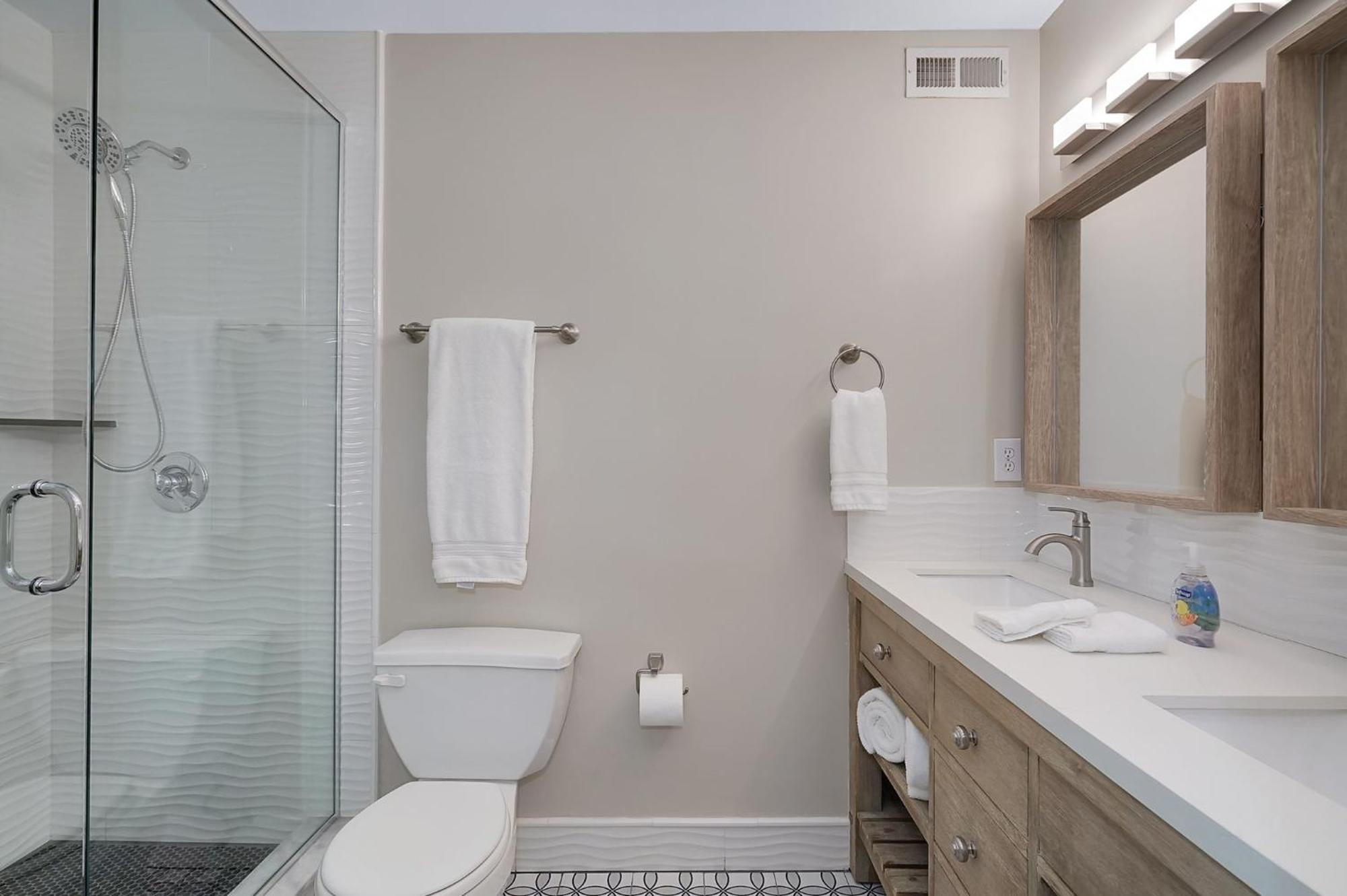 Lux Townhouse, Walk To All, Sleeps 6 Adults Louisville Dış mekan fotoğraf